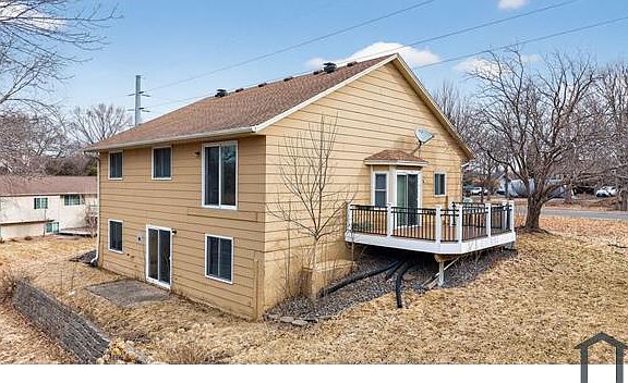 3rd image of 6867 Sunnyslope Dr