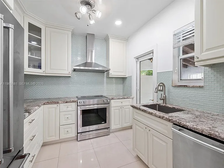 314 Romano Ave — Photo 4