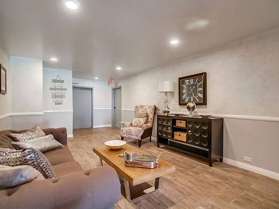 3rd image of 427 Orange Ave APT E