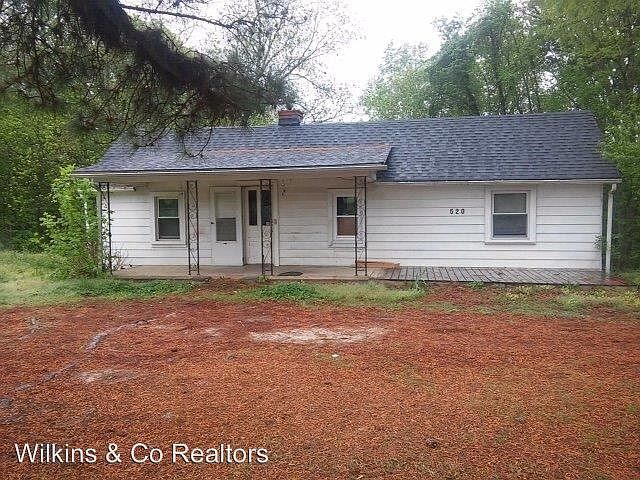 1st image of 520 Iris Ln