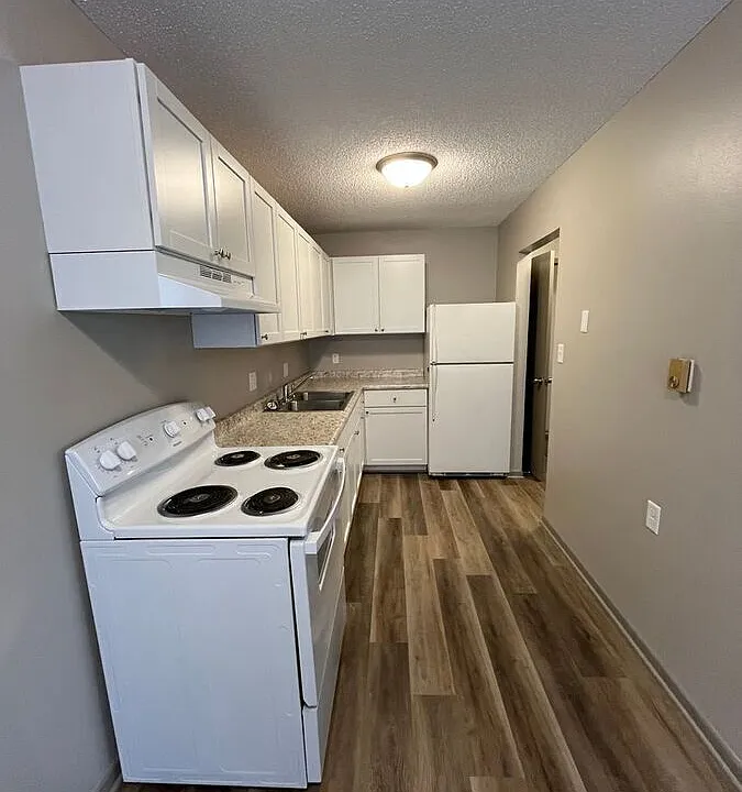 406 4th St SE #6B