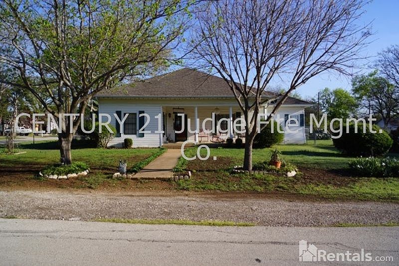 1st image of 717 W Avenue H