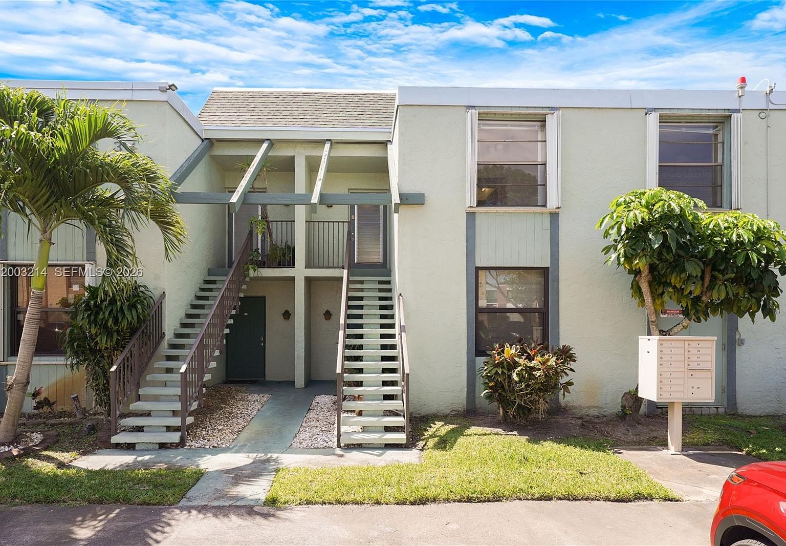 7330 NW 18th St APT 204