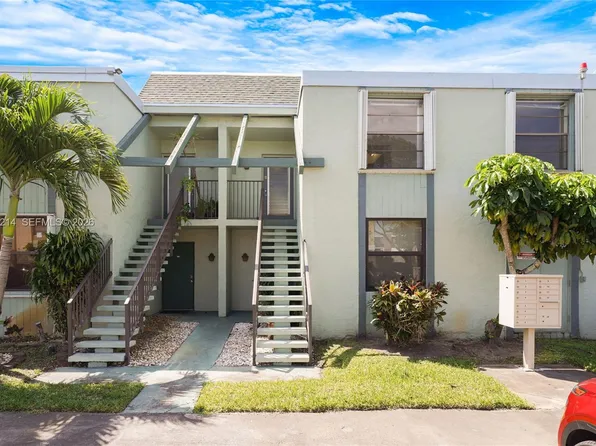 7330 NW 18th St APT 204, Margate, FL 33063