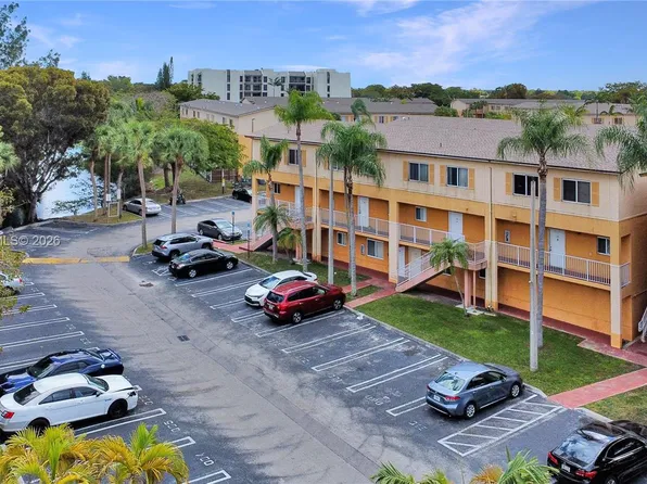 6205 Kendale Lakes Cir APT 289, Miami, FL 33183