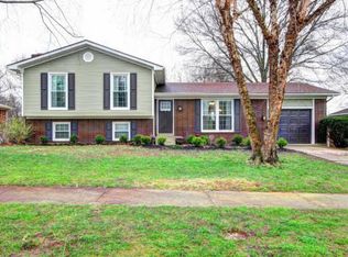 9912 Mary Dell Ln, Louisville, KY 40291