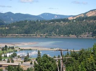 2616 Riverview Dr, Hood River, OR 97031