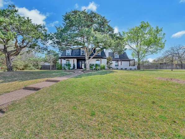 903 Arlington Dr, Woodway, TX 76712