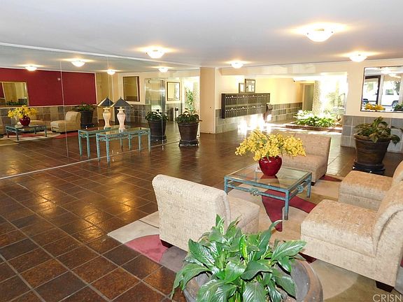 4th image of 1230 N Sweetzer Ave APT 304