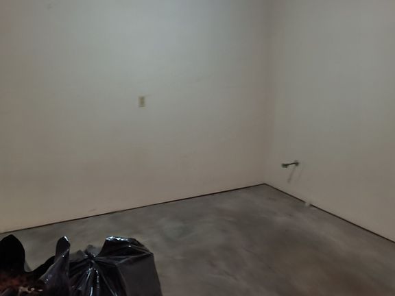 3rd image of 1509 S Vermont Ave