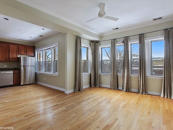 2nd image of 4055 N Southport Ave #3