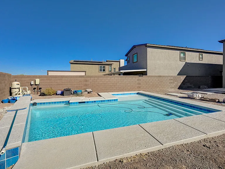 293 Mount Langley St — Photo 39