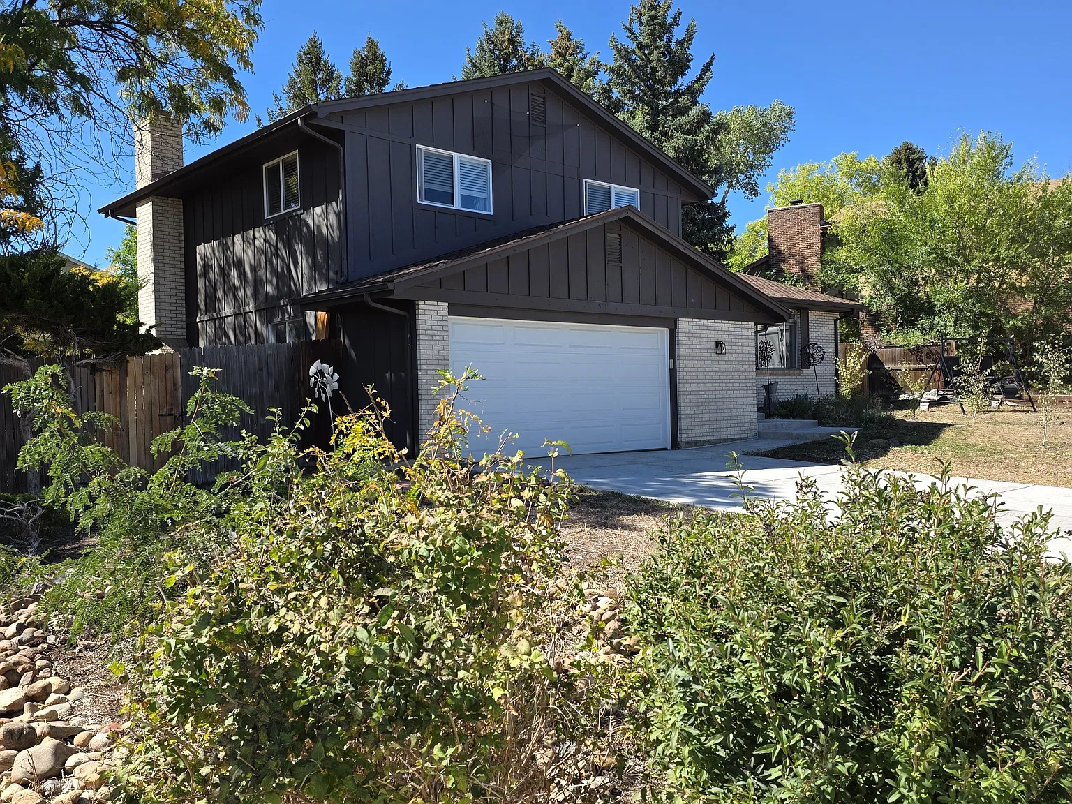 3 bed, 2.5 bath, 1702 sqft, $2,900 — Photo 2