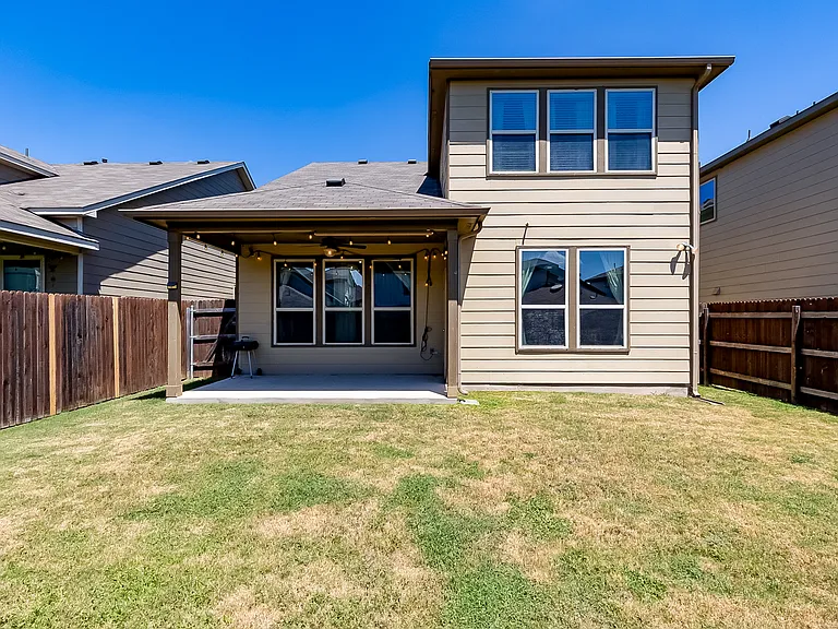 1005 Cold Bear Cv — Photo 26