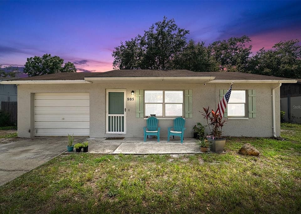 1st image of 805 CINNAMON DRIVE E