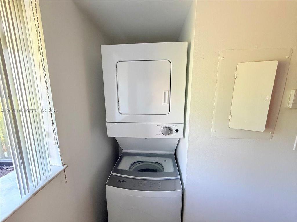 107 Gardens Dr APT 106, photo 9