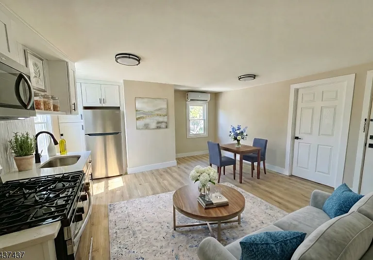 196 Spring St #3 — Photo 2