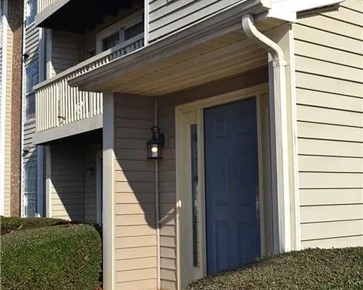 1649 Arlyn Cir #A — Photo 8