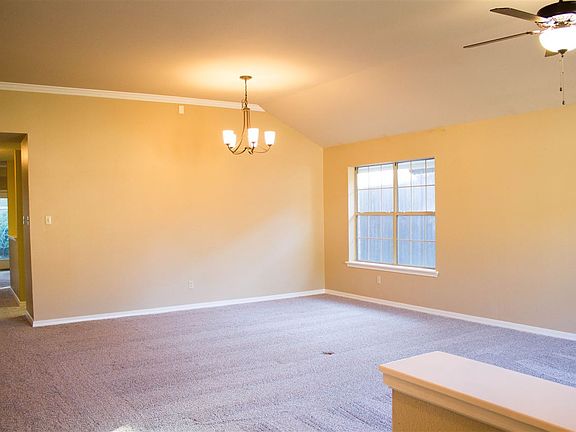 4th image of 108 Village Green Dr