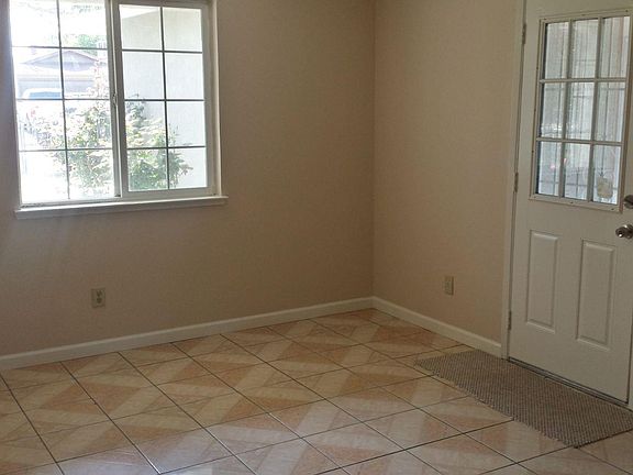 3rd image of 619 Rockwood Ave