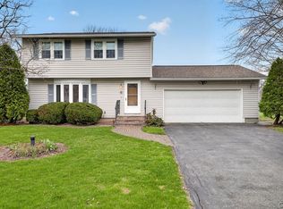 6 Lorraine Cres, Liverpool, NY