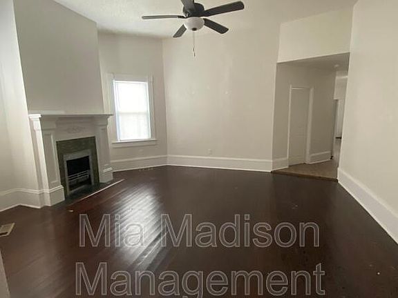 3rd image of 913 E Henry St #B