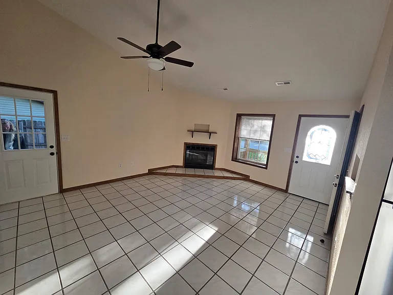 528 Wood Thrush St — Photo 3