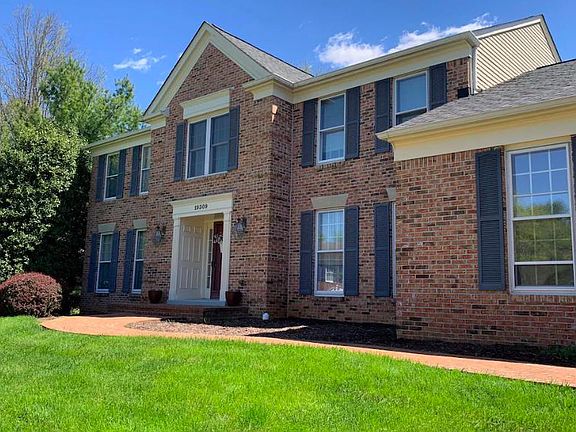 3rd image of 19309 Heritage Ln
