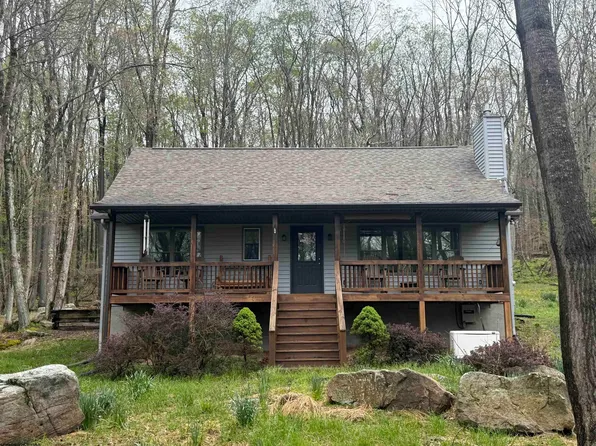 183 Fern Ct, Terra Alta, WV 26764