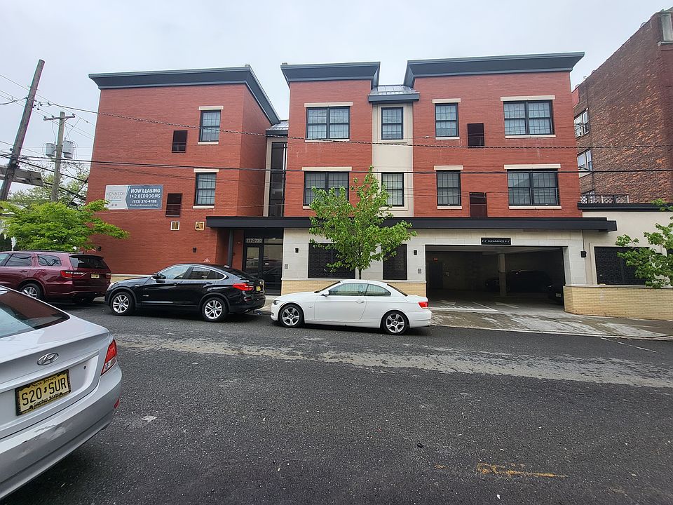 1st image of 717-719 Kennedy Blvd #101