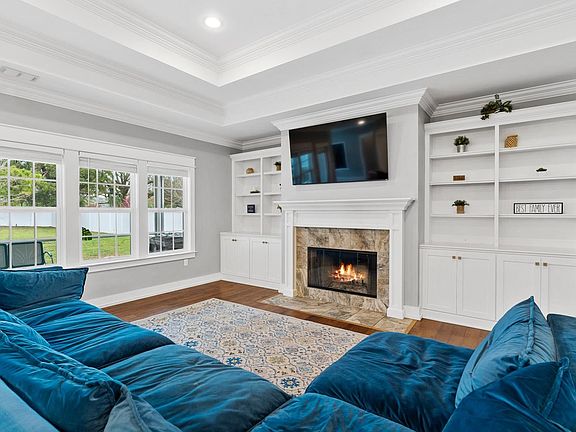 5th image of 1735 Vineyard Way