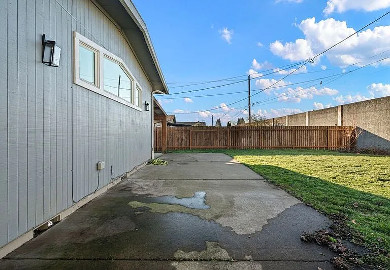 2577 Elysium Ave — Photo 61