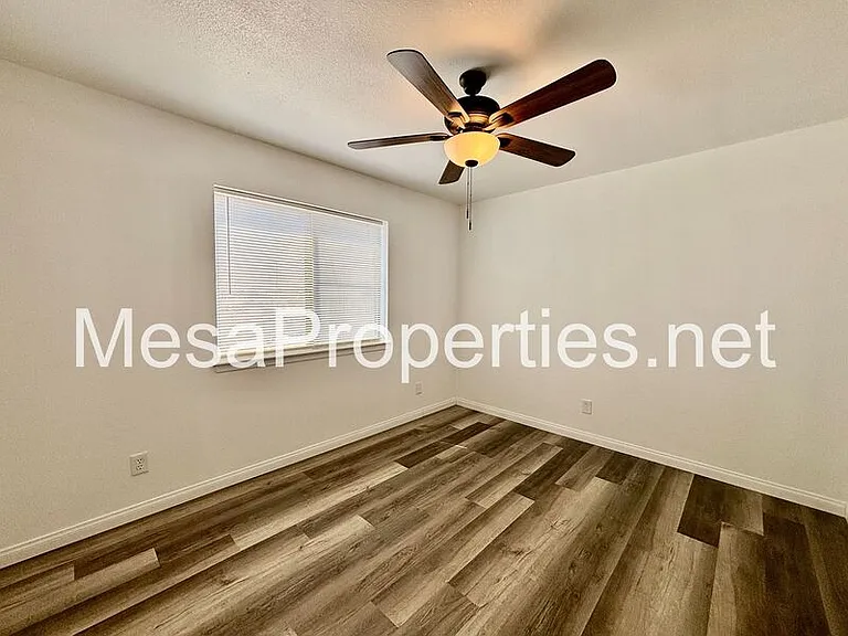 15717 Bear Valley Rd — Photo 17