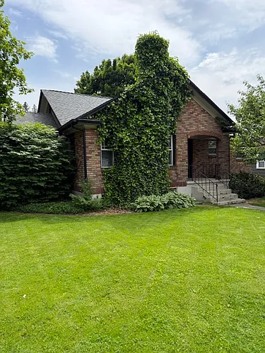 1204 S Maple St Photo 1