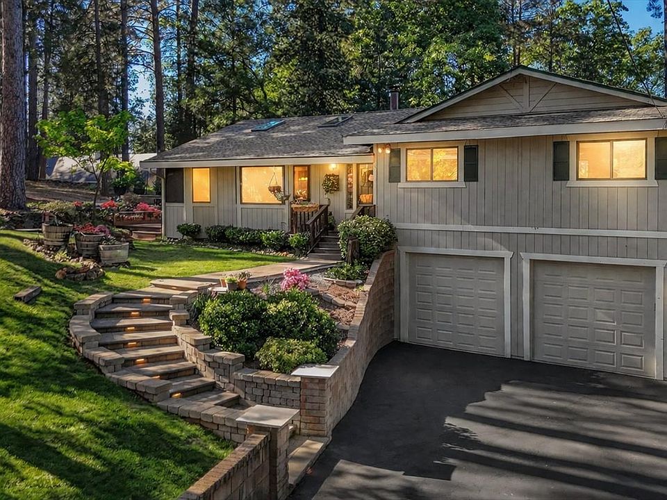 1st image of 17682 Alexandra Way