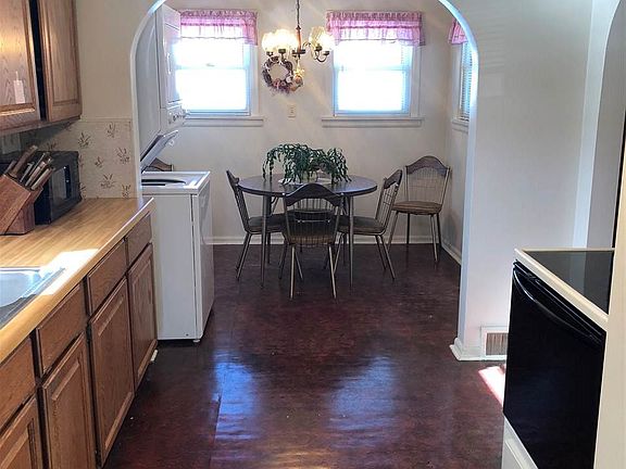 2nd image of 816 Wilson Ave