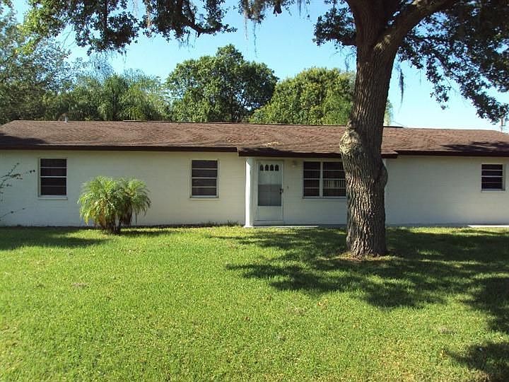 1st image of 1981 SE Cherry Dr