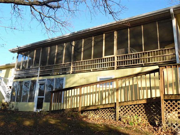 3rd image of 27 Woodland Ave