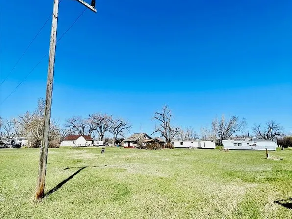 1314 Missouri St, Chinook, MT 59523