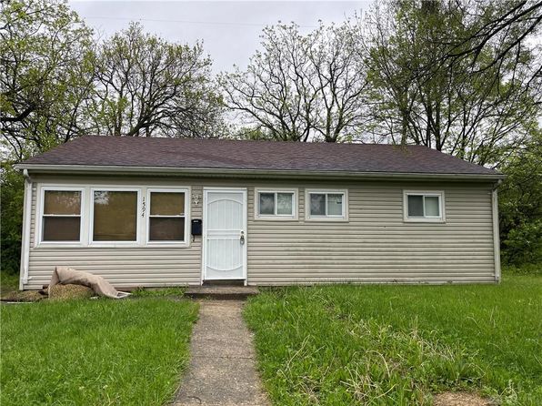 1594 Graham Pl
