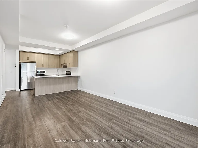 30 Hamilton St S #601 — Photo 15
