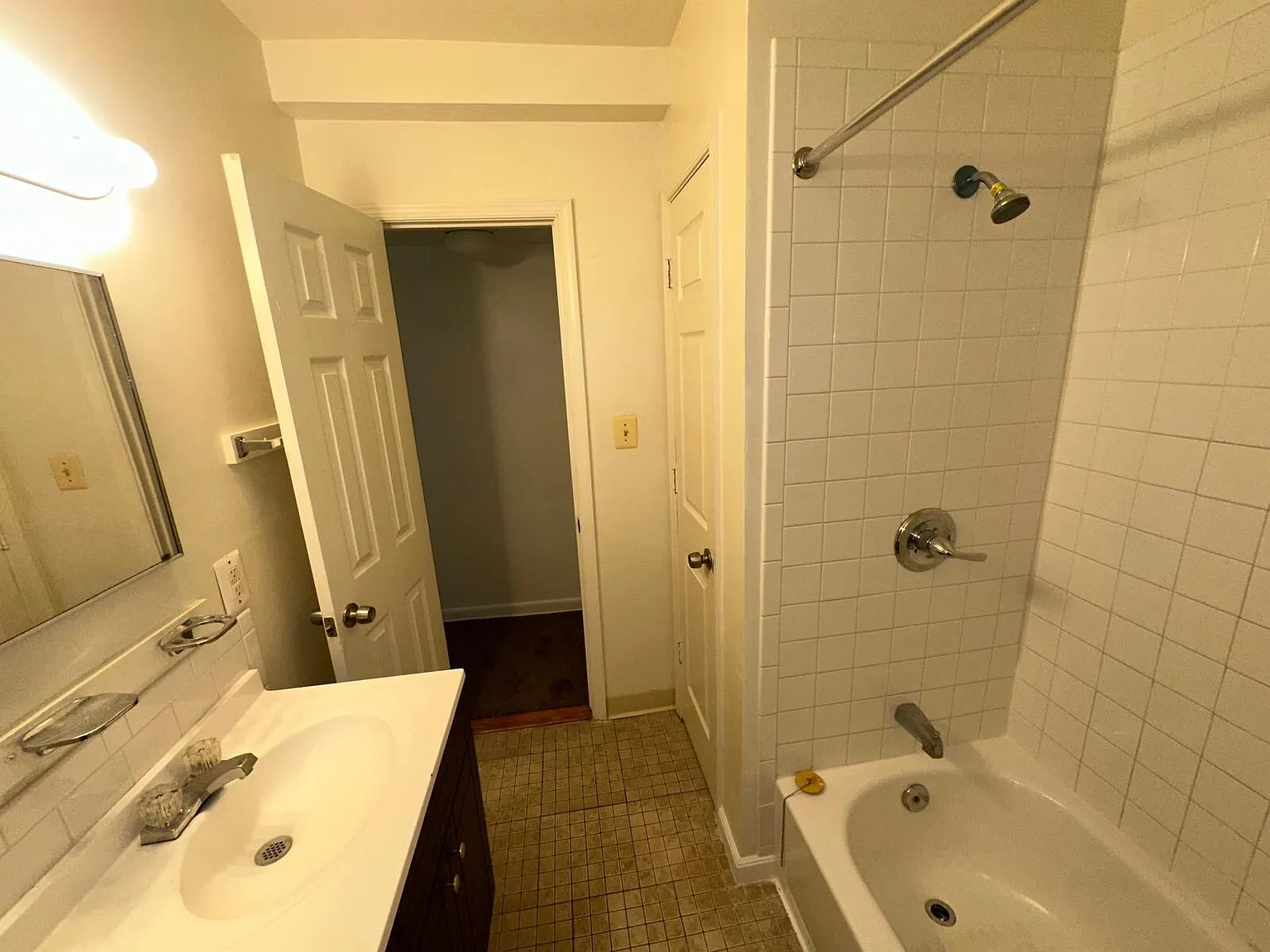 164 Mississippi Avenue Southeast - 101 — Photo 2