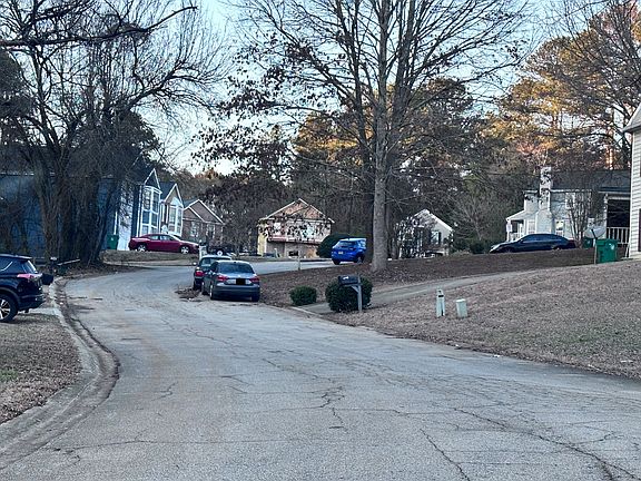 5th image of 5023 Brittany Dr