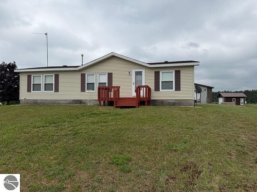 1st image of 2324 Krumlauf Rd SE