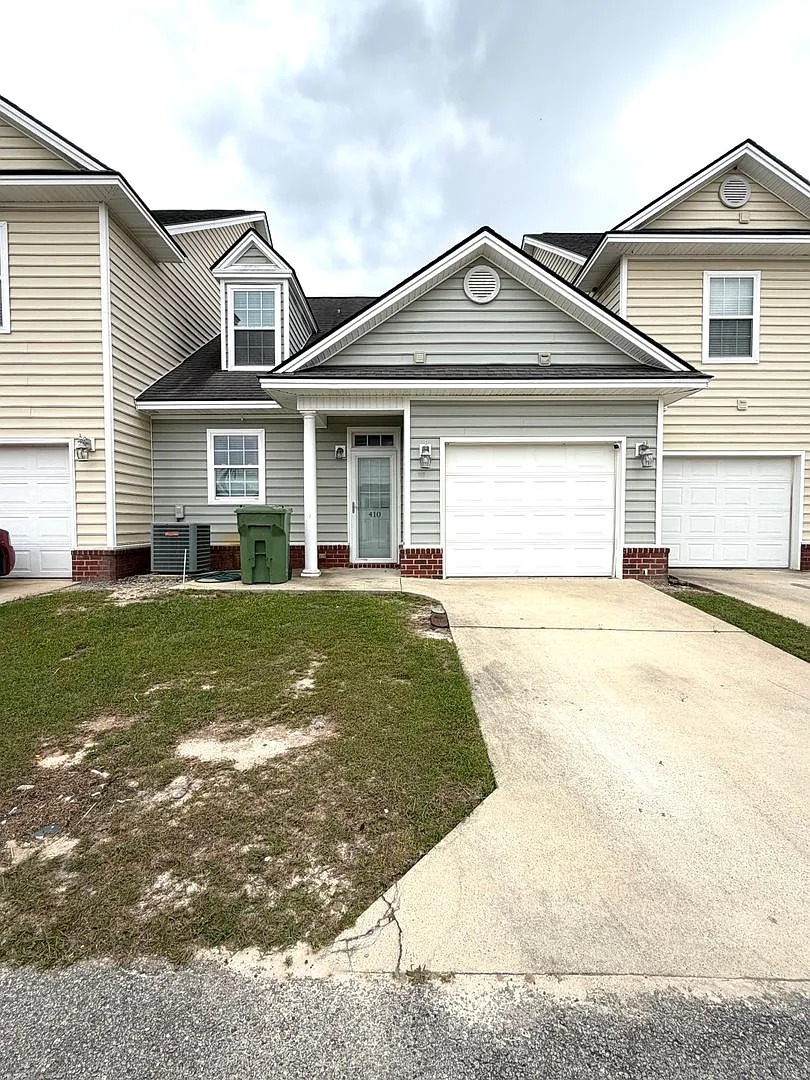 3 bed, 1742 sqft, $2,000 — Photo 1