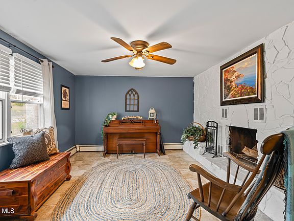 4th image of 1 Walter Road