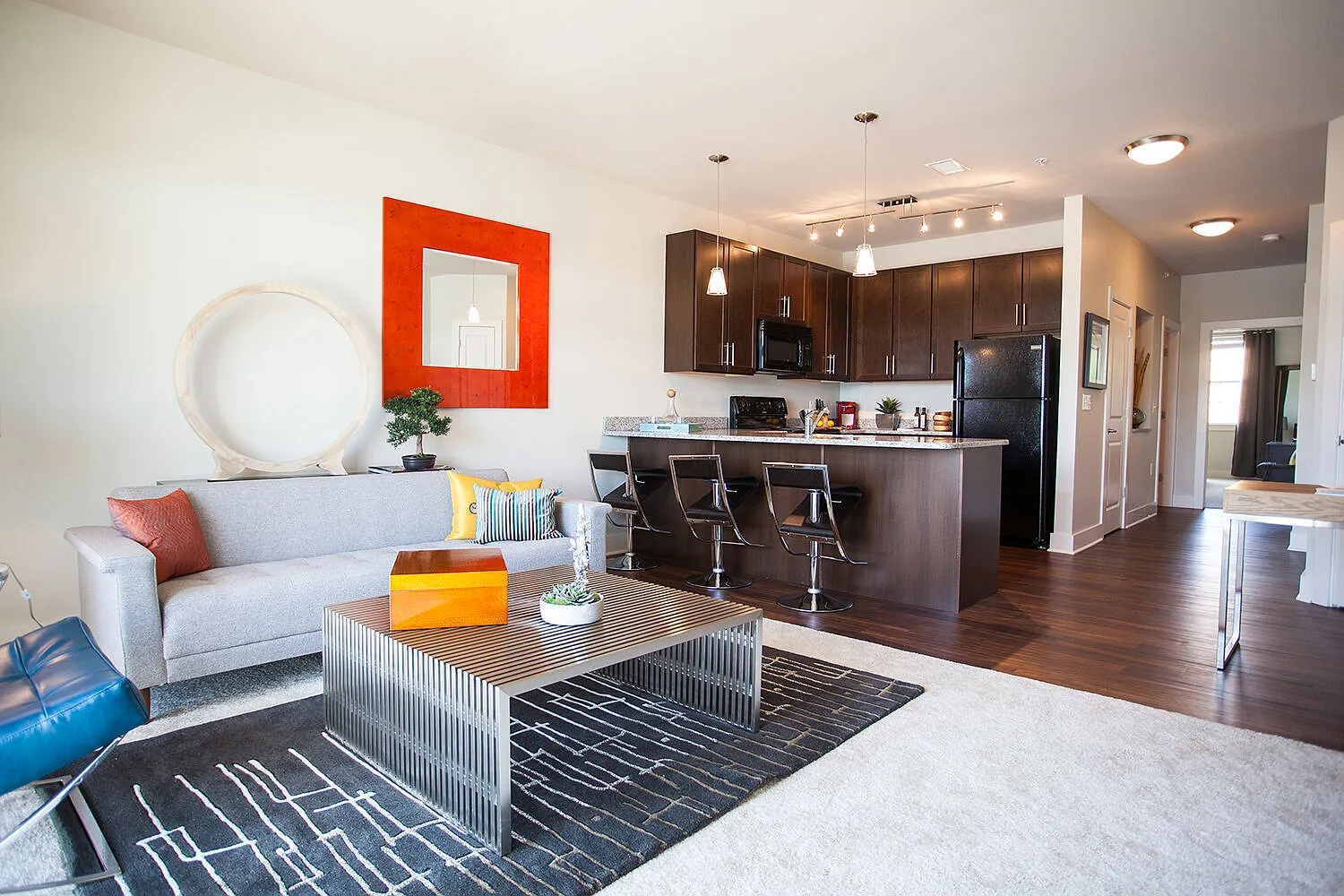 Solana Apartments — Photo 3