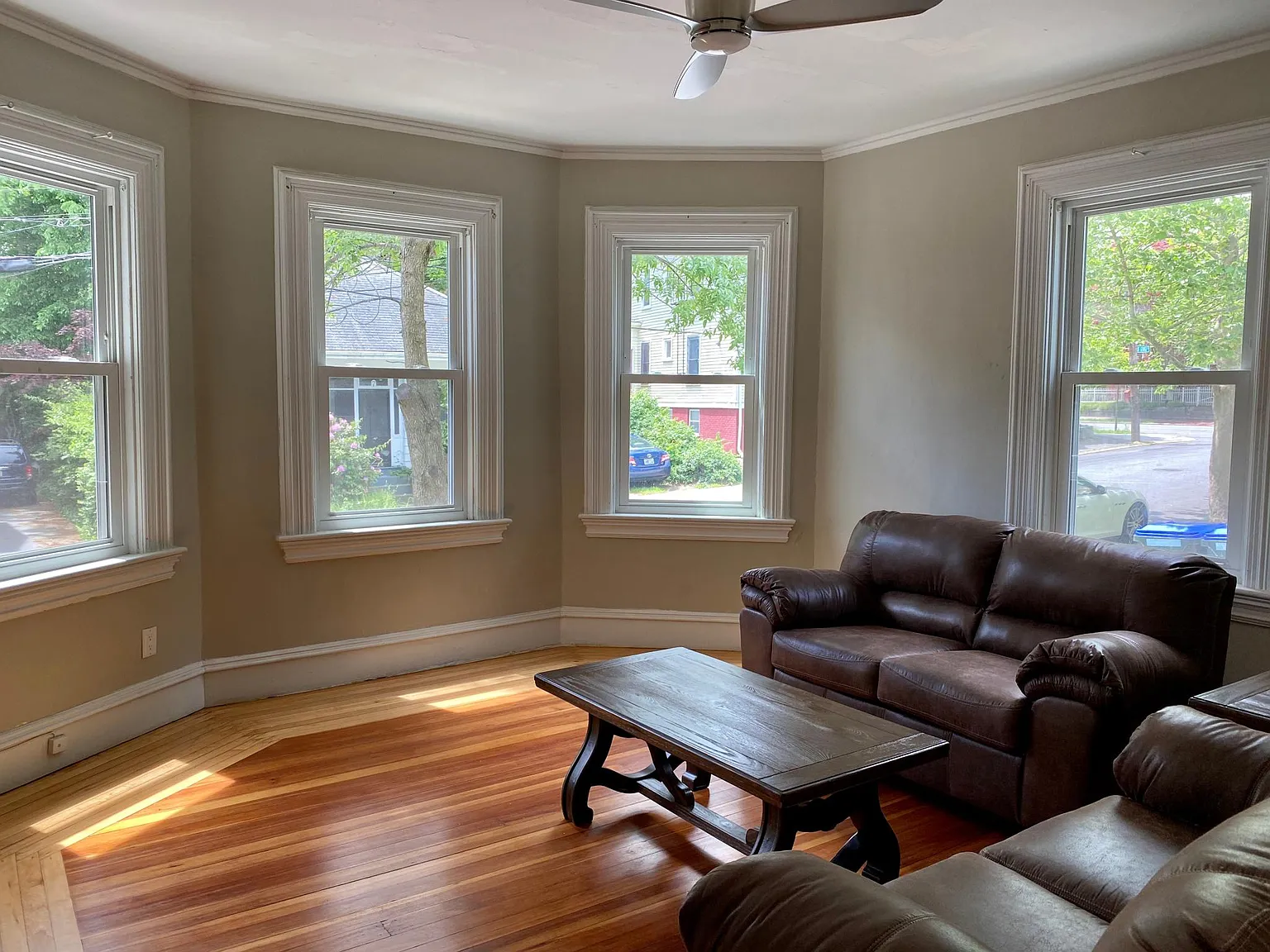 10 E George St — Photo 3