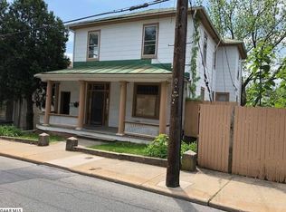 908 W Beverley St, Staunton, VA 24401
