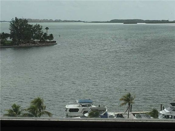 2nd image of 825 Brickell Bay Dr APT 1044